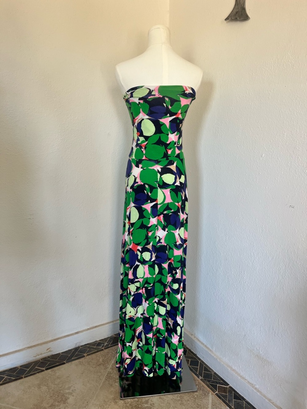 Gap Abstract Collage Strapless Maxi Dress - Picture 4 of 5
